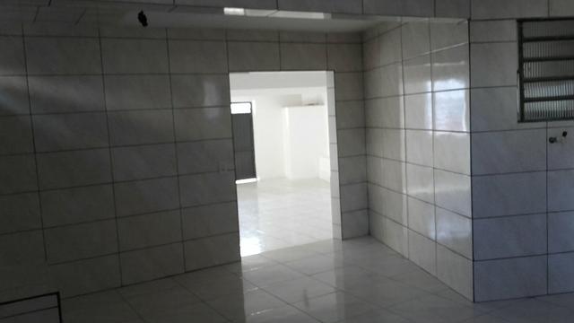 Aluga-se sala comercial + residência - Foto 6