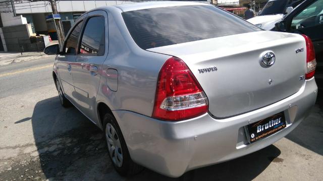 Toyota Etios Sedan XS 1.5 Manual 2014 GNV 5 Geração - Foto 6