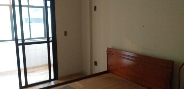 Apartamento lateral, prédio de frente para a Praia do Morro Guarapari - Foto 6