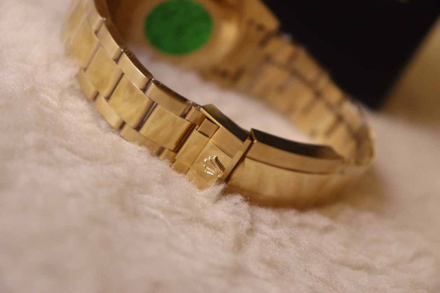 Relogio Modelo com pulseira Personalizada - ja é Vedado - Detalhes incríveis!!! - Foto 3