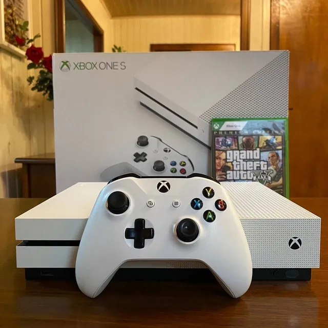 Xbox Series S 2020 2 Controles Brancos + Jogo Battlegrounds Xbox Series S  2020 2 Controles Brancos + Jogo Battlegrounds Xbox Series S 2020 2  Controles Brancos + Jogo Battlegrounds Videogame -Consoles 