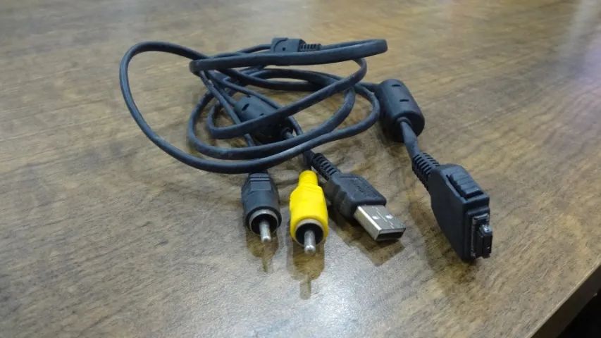 Cabo Câmera Digital Sony USB - RCA