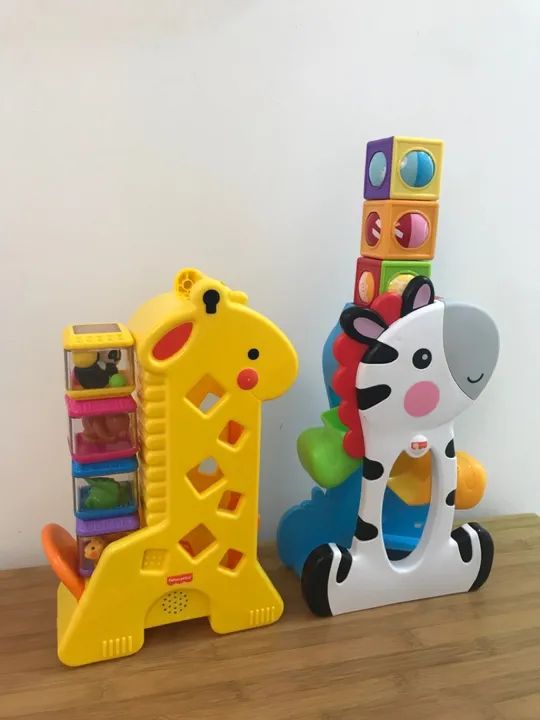 Brinquedos Fisher Price Girafa e Zebra 