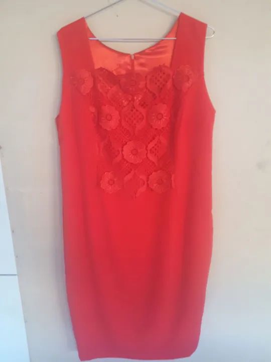 Vestido Vermelho com Renda semi-novo