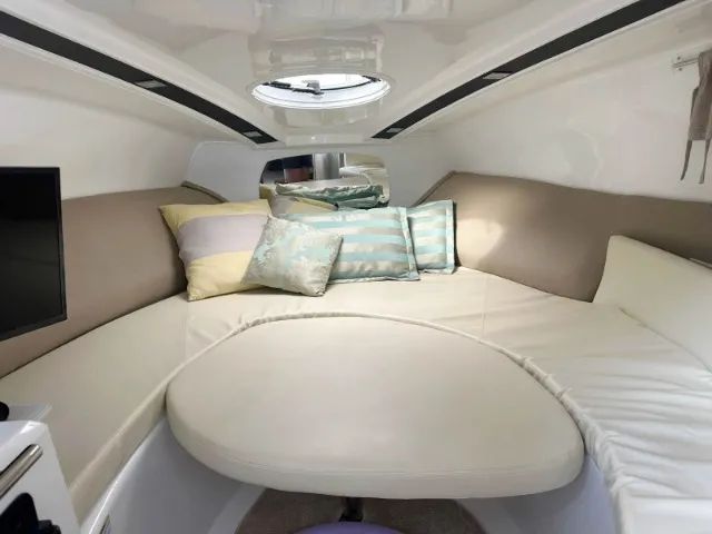 Lancha Focker 305GT - Ano 2023 - Mercruiser 6.2 - Foto 8