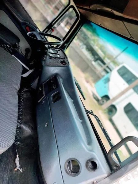 MERCEDES-BENZ 914-C 4X2 2P 1999 - Foto 6