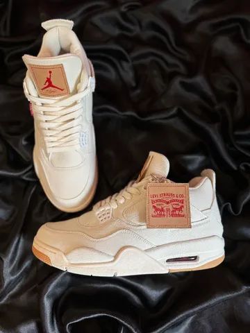 Levi's x Air Jordan 4 - Foto 2
