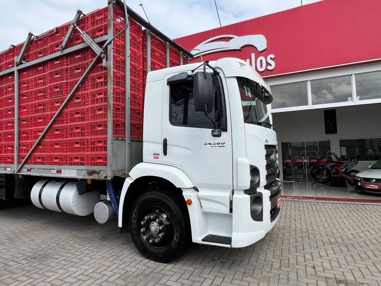  Volkswagen Constellation 24-280 Truck 6x2 Carroceria Frango e Aves  2013 - Foto 8