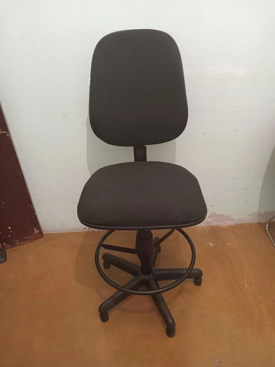 Cadeira de Escritório alta reclinavel 