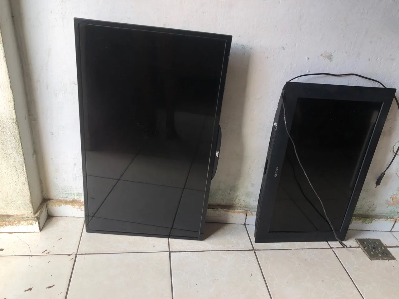 TVs AOC e CCE