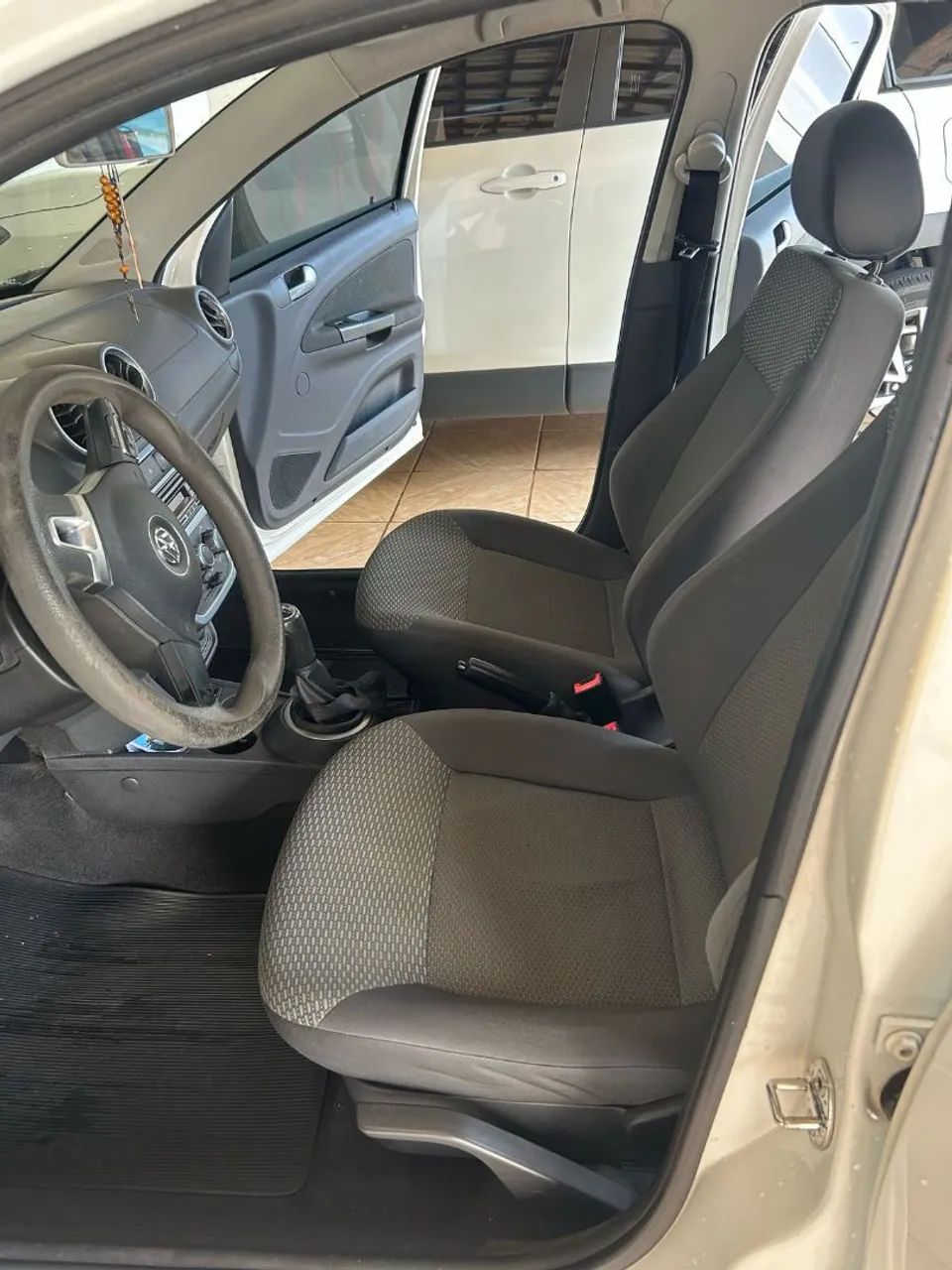 Volkswagen Gol 1.0 trend 2013 - Foto 4