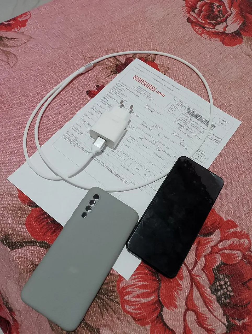 Celular A50 documento capa carregador 500 reais .troco algo meu gosto