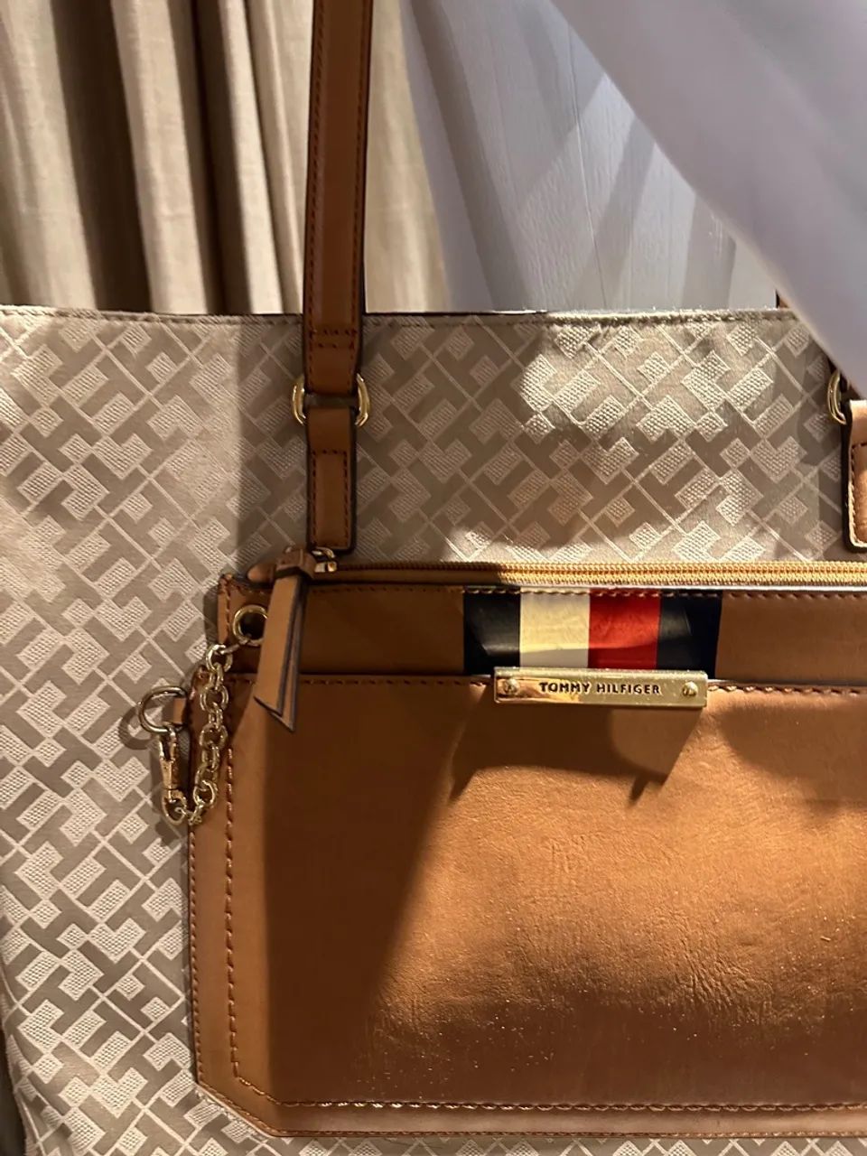 Bolsa Tommy Hilfiger Bege - Foto 2
