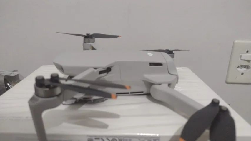 Vendo Drone DJI Mini 2 Fly More Combo  - Foto 4