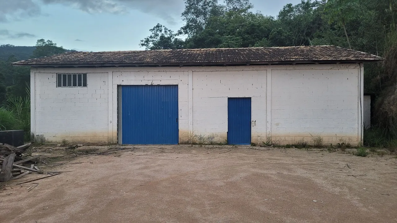 Galpao com 176m²