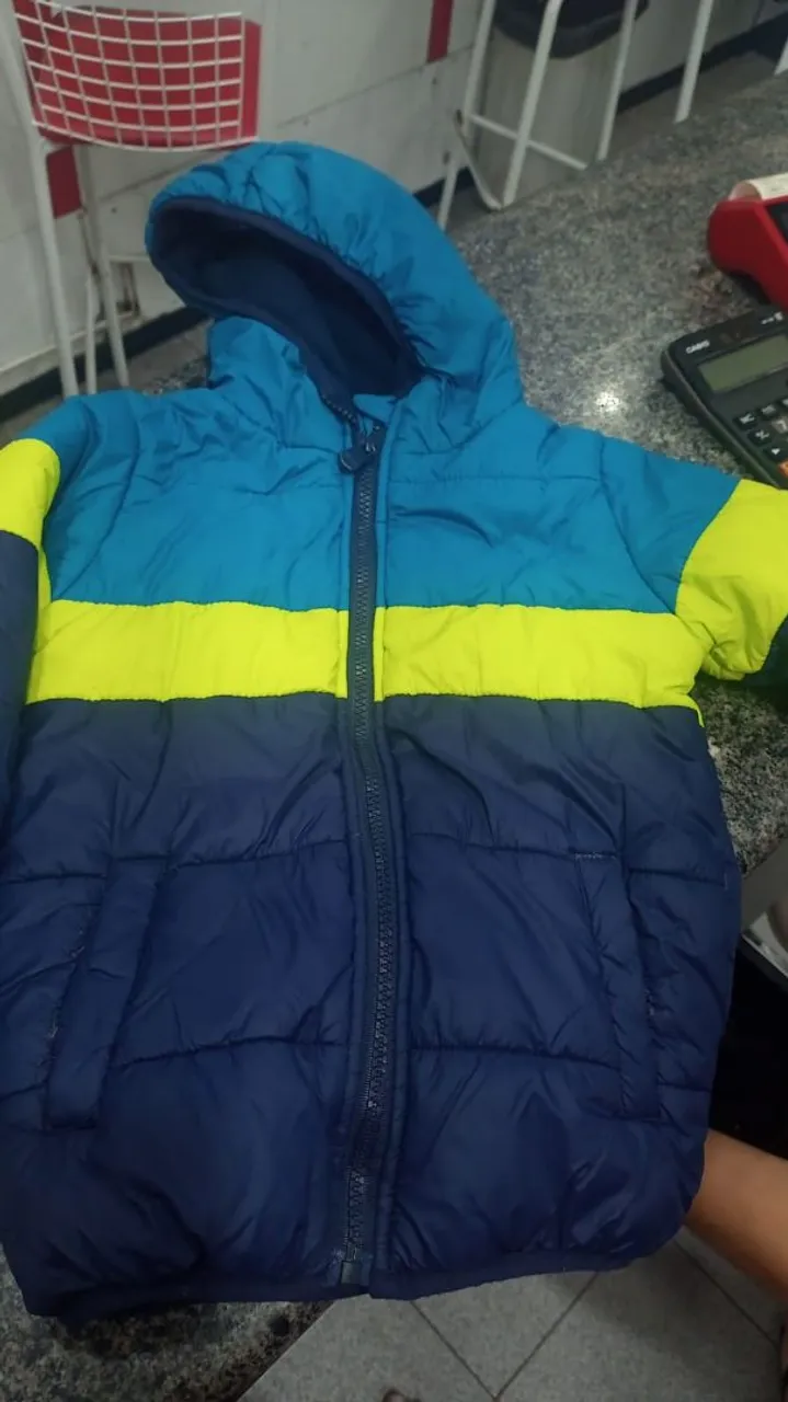 Bobojaco infantil tam 4 pra sair hj 50,00