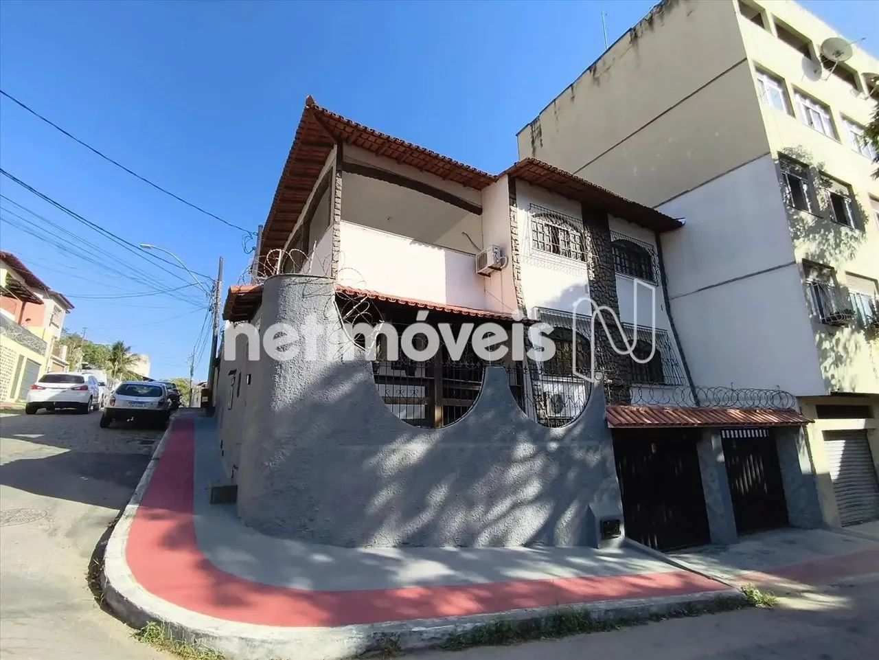 Oportunidade em Jucutuquara  Casa Duplex à Venda!