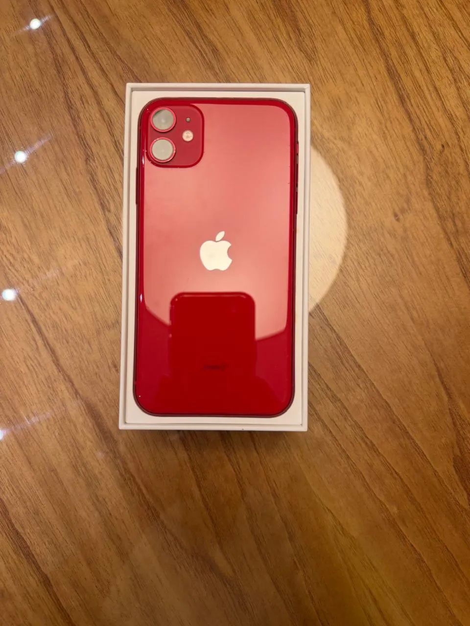 Vendo IPhone 11 (Product)Red 128Gb com 77% saúde de bateria - Foto 2