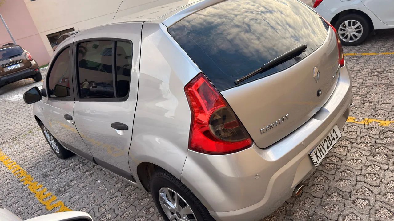 Sandero 1.0 completo R$ 23.990,00 - Foto 3