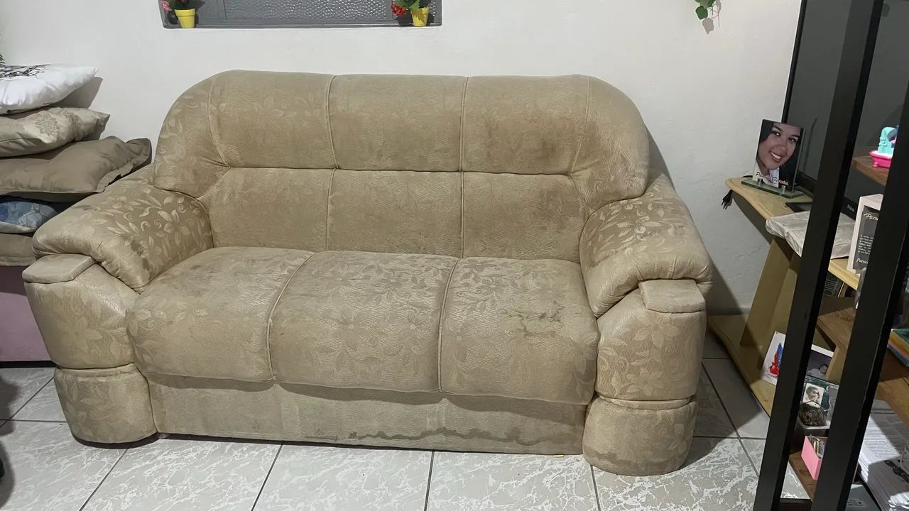 Sofá 64739715634946124