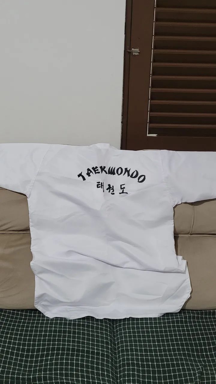 2 Doboks Taekwondo Unissex - Tamanho 1,50 até 1,60 - Foto 3