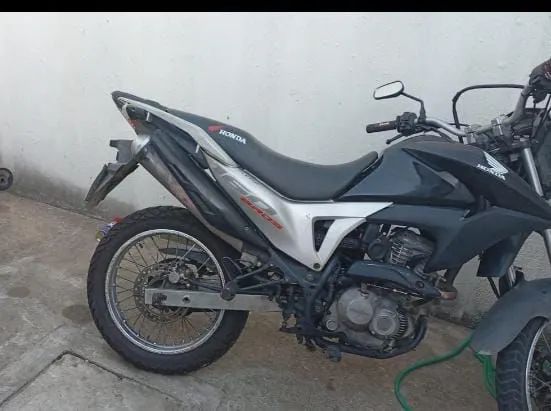 Vende-se Bros 2015 ou troca  - Foto 2