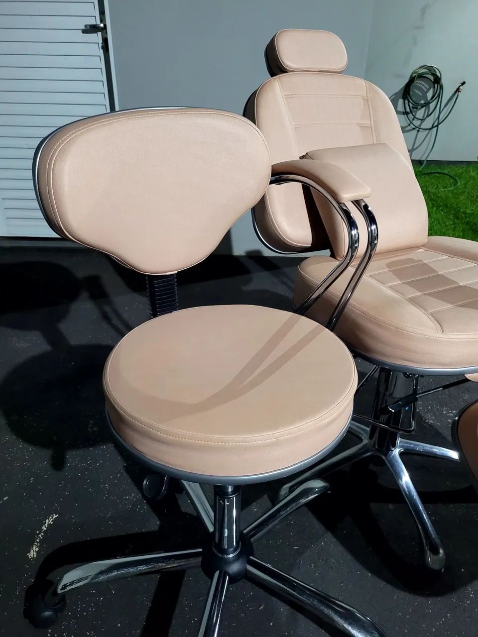 CADEIRA RECLINÁVEL COM MOCHO - Foto 2