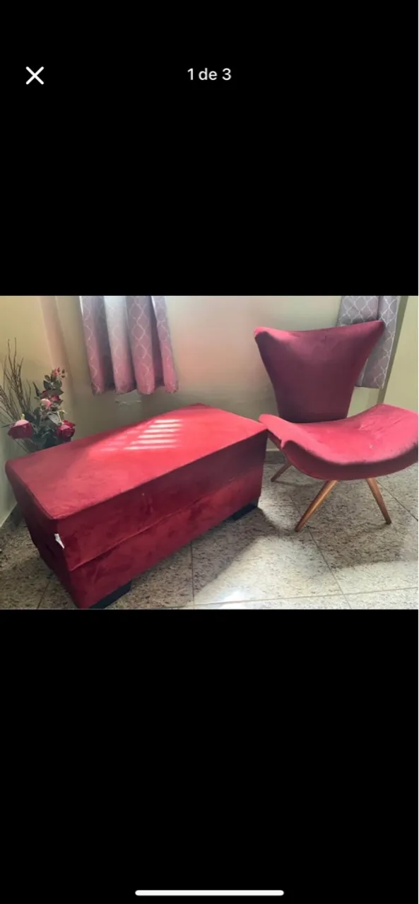 Poltrona e Puff em Veludo Vermelho