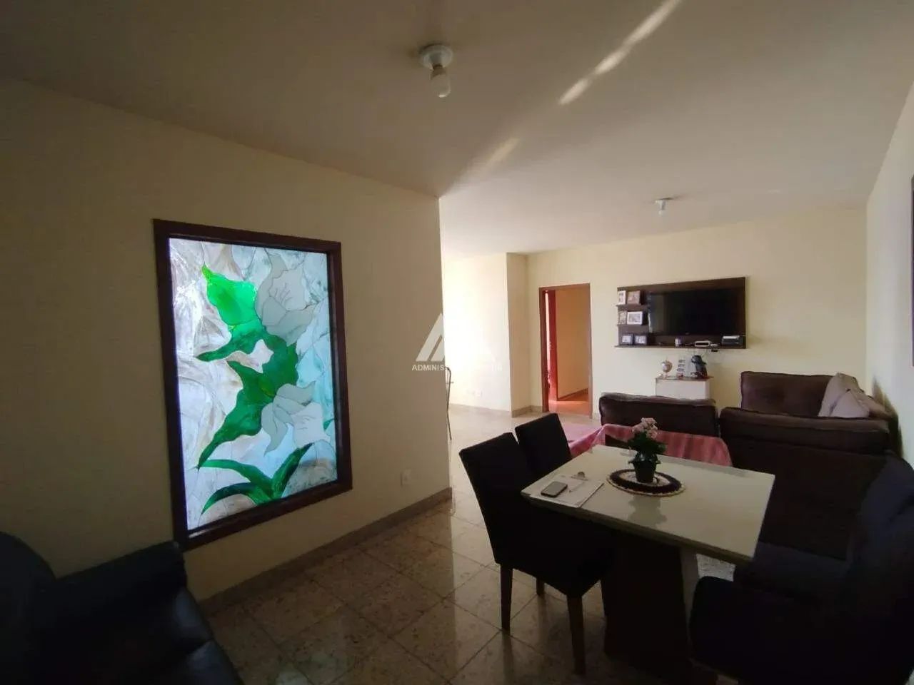 Vendo apartamento em Itaúna com excelente localização!