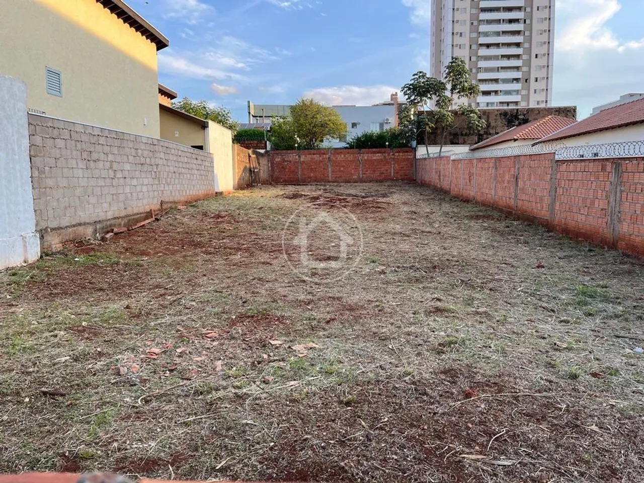 TERRENO NO BAIRRO SÃO FRANCISO