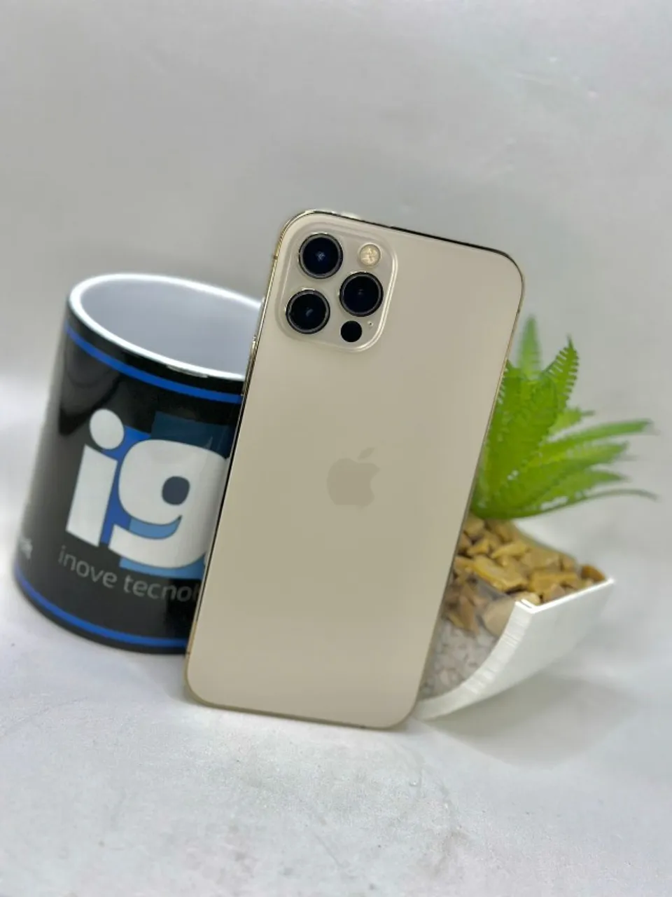 iPhone 12 Pro Dourado 128GB 93% saúde da bateria SEMI NOVO COM GARANTIA LOJA FISICA