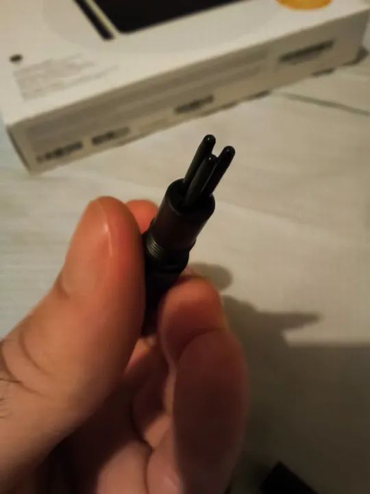 Mesa Digitalizadora Wacom Intuos CTL4100 + Luva de desenho - Foto 5