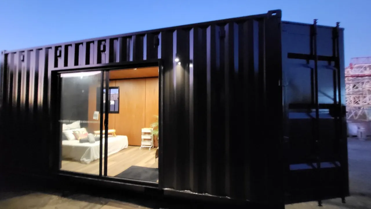 Casa Container Moderna e Aconchegante