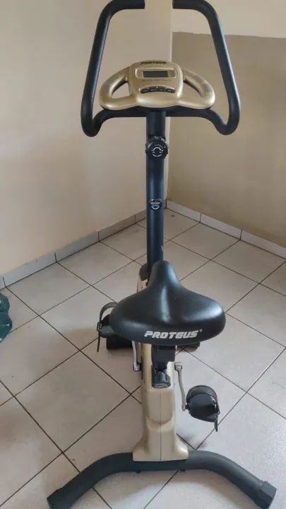 Bicicleta ergométrica vertical magnética - Foto 3