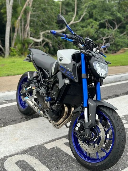 Yamaha MT-09 