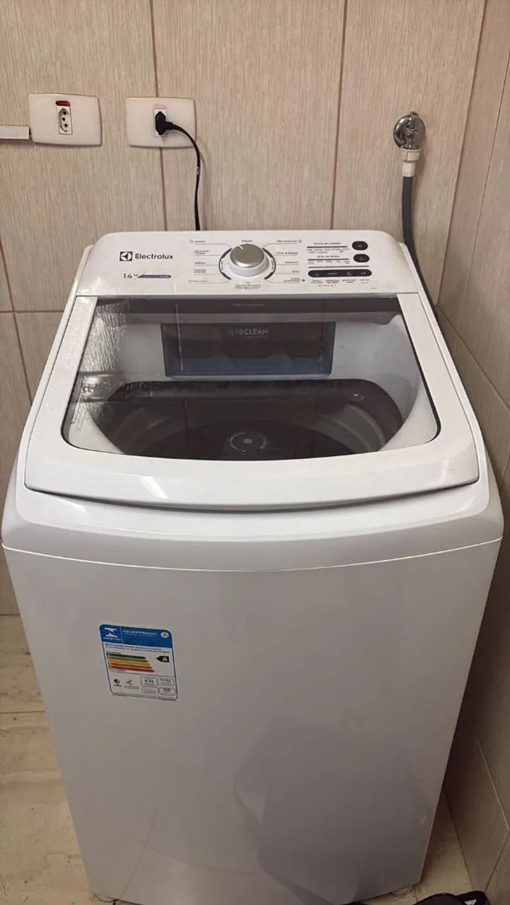 Máquina de lavar 14kg. Quatro meses de uso 