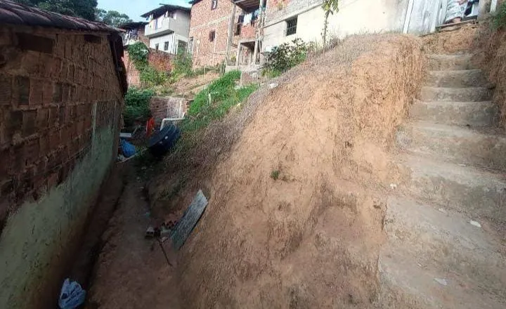 TERRENO NO JACINTINHO (PIABAS)