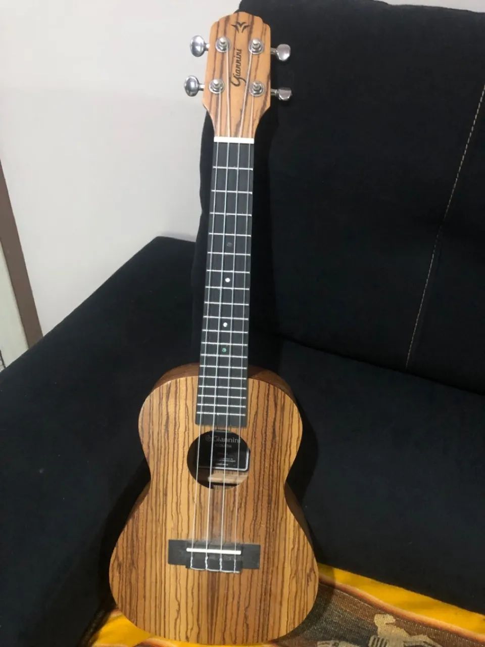 Violão Ukulele Giannini Soprano
