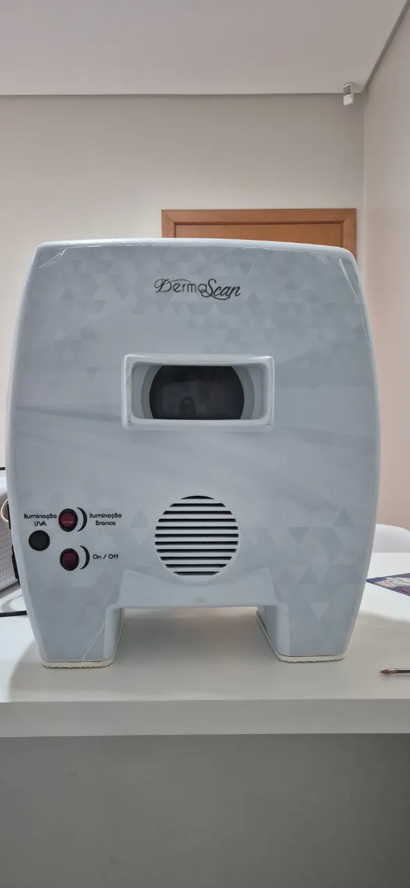 Lâmpada de wood- Derma Scan