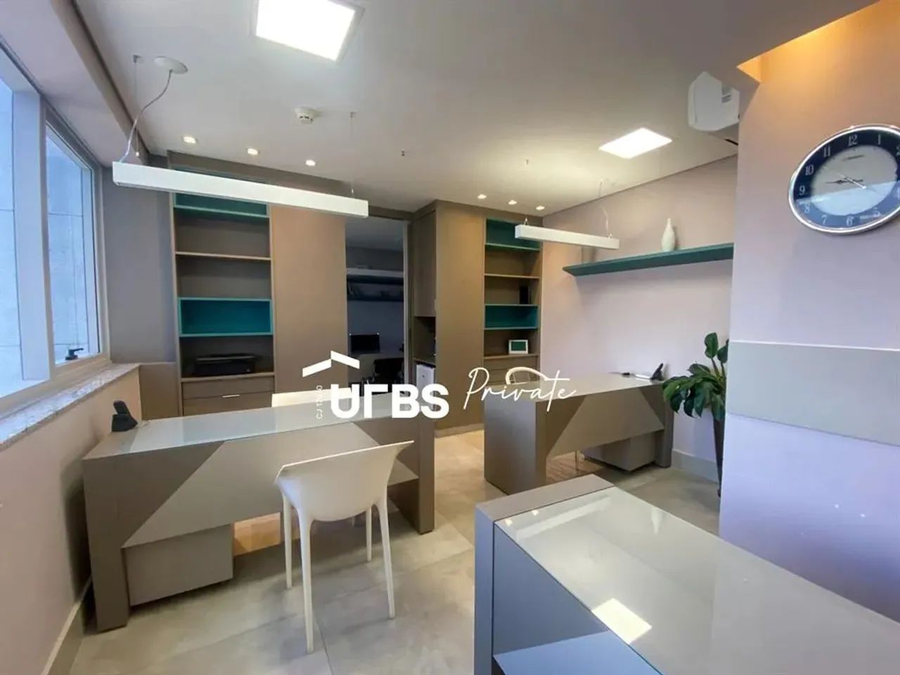 Sala Comercial No nono andar com 44m e uma vaga de garagem