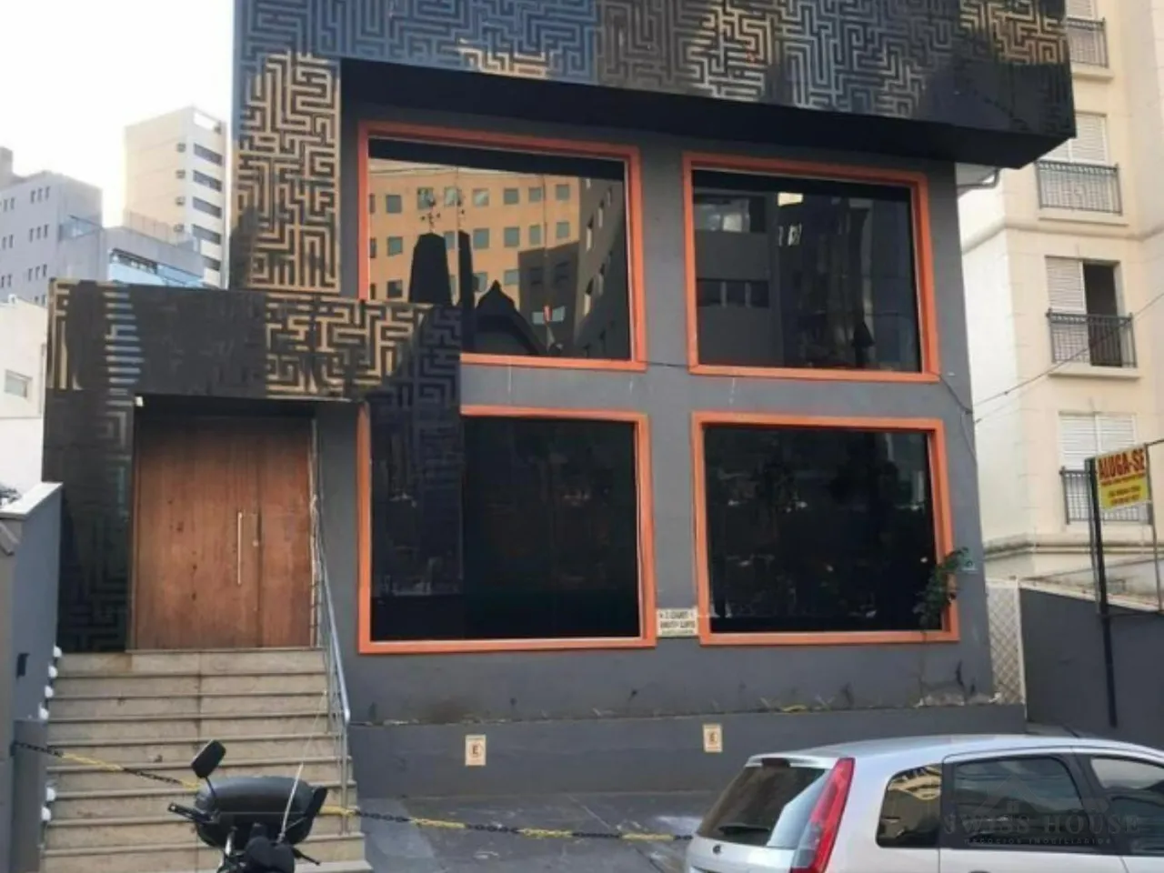 Casa comercial a venda e para alugar no Cambuí
