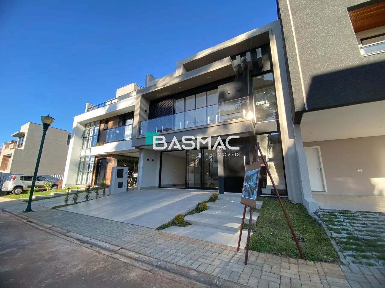 CASA EM CONDOMÍNIO com 3 dormitórios à venda com 210m² por R$ 1.490.000,00 no bairro Pilar
