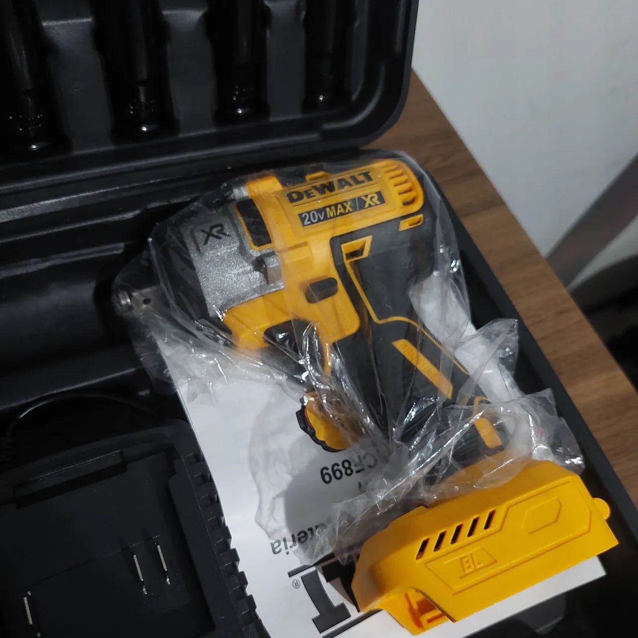 Chave de Impacto Dewalt 20V Max XR - Foto 3