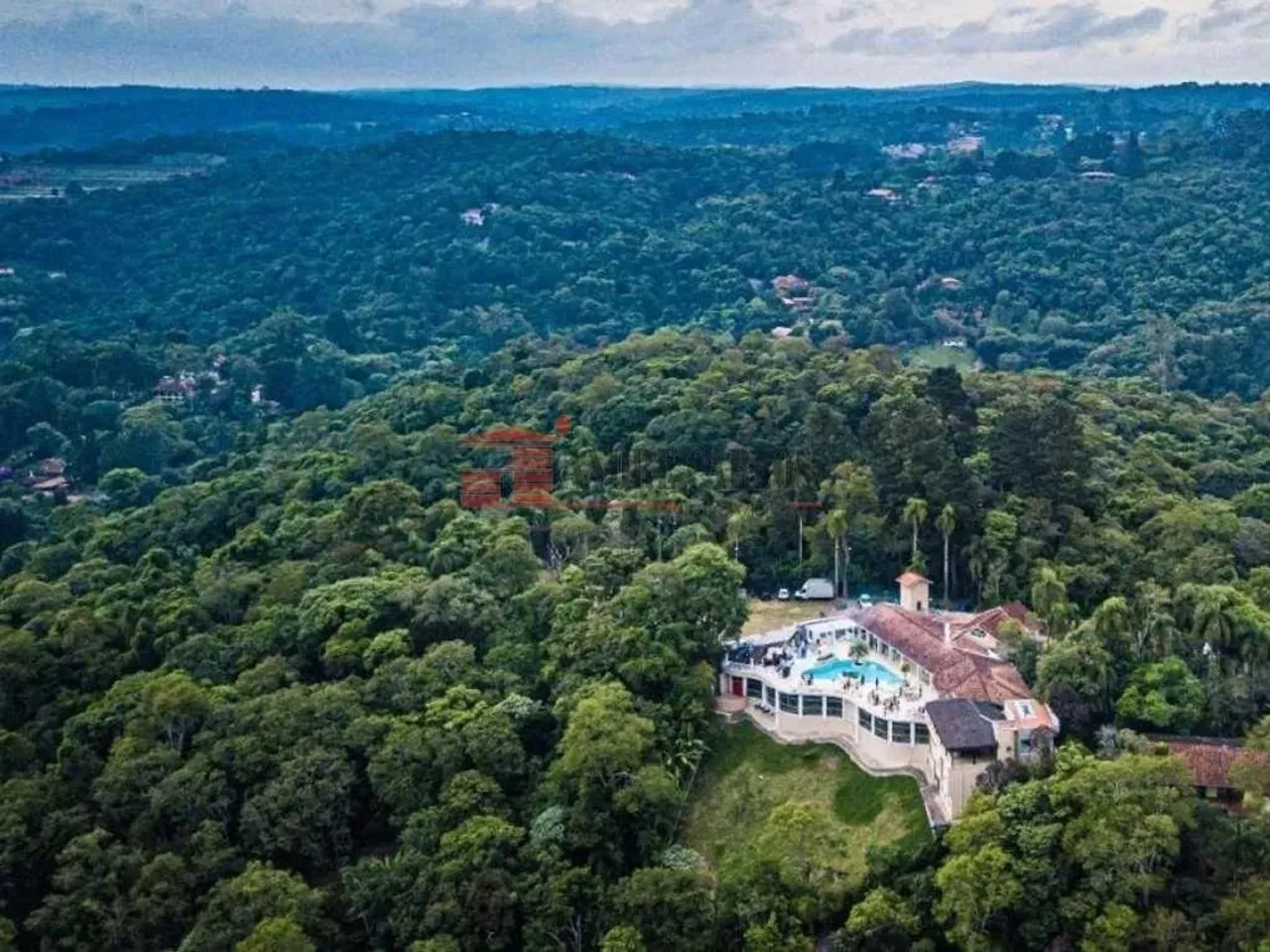 Mansão Comercial Multiuso - Clube / Hotel, Spa / Eventos -em Condomínio Fechado em Jardim