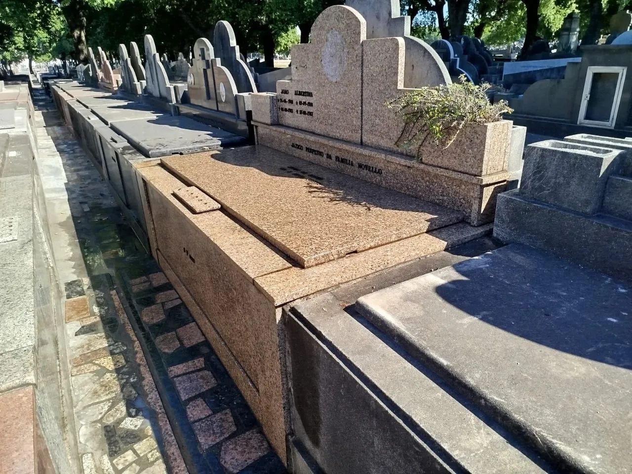 Jazigo cemitério  - Foto 2