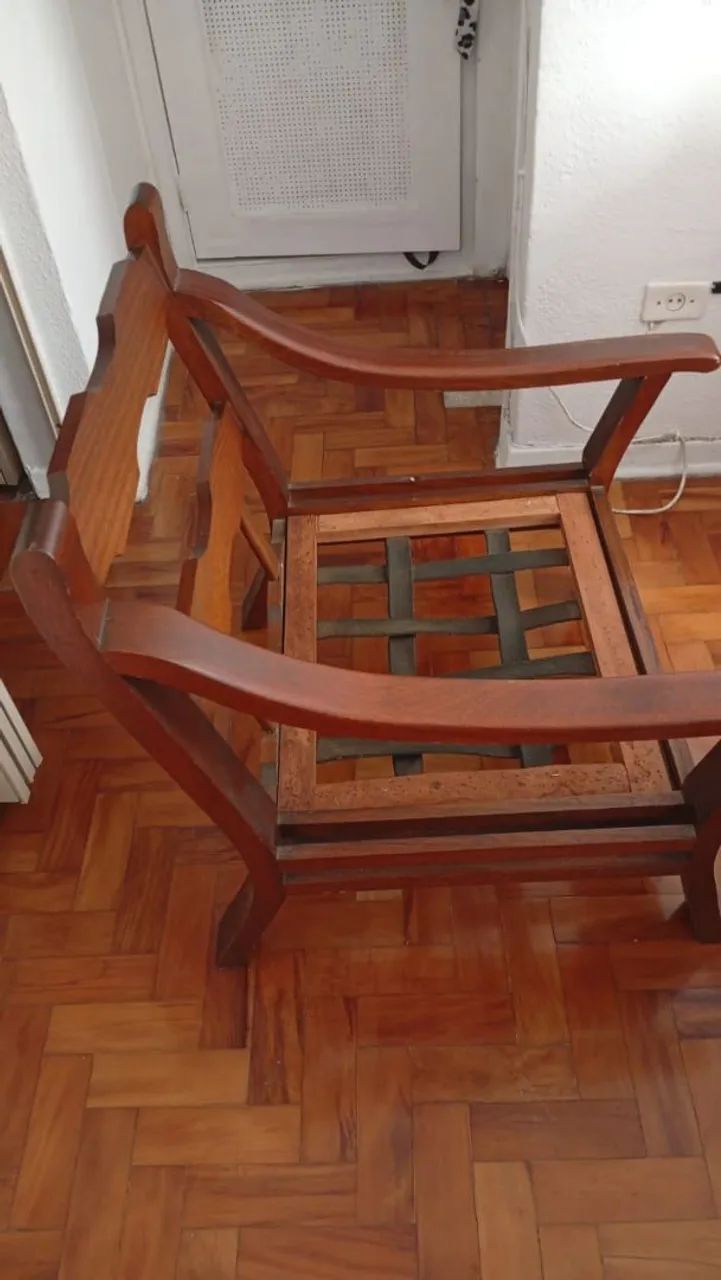 2 Poltrona de madeira maciça - Foto 2