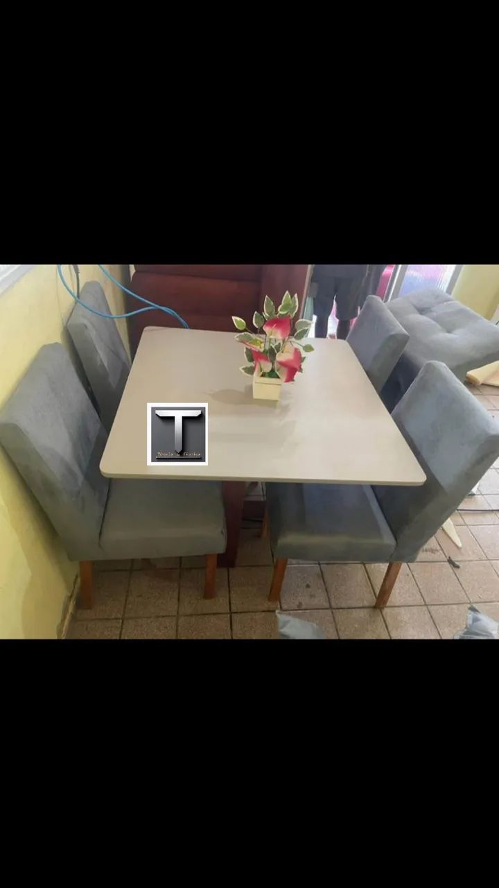Mesa de jantar 4 cadeiras em promoção novas!!