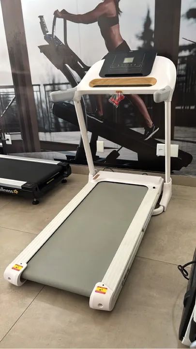 K-Esteira ergométrica Nova 14km inf somente Whats - Kenia