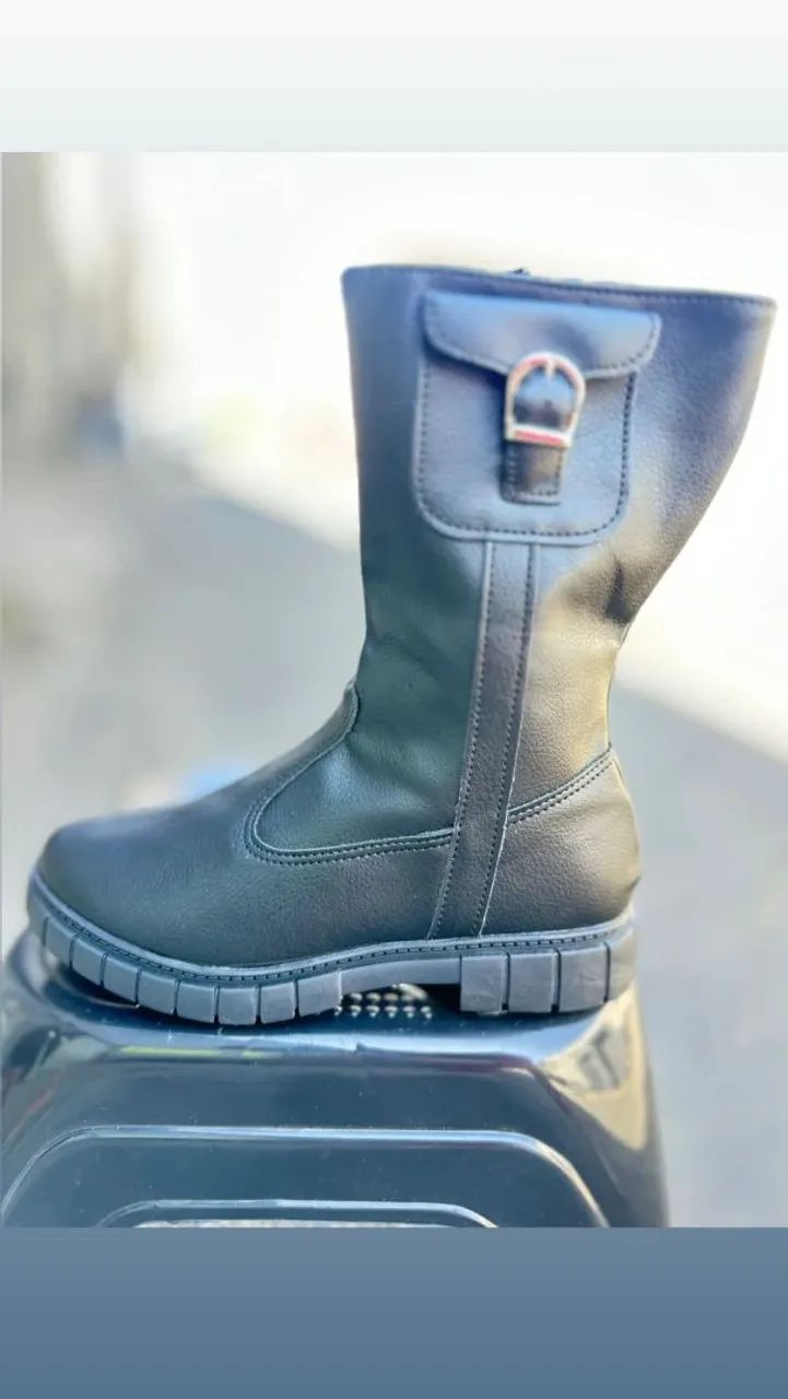 Bota Feminina Marrom com Detalhes - Foto 2