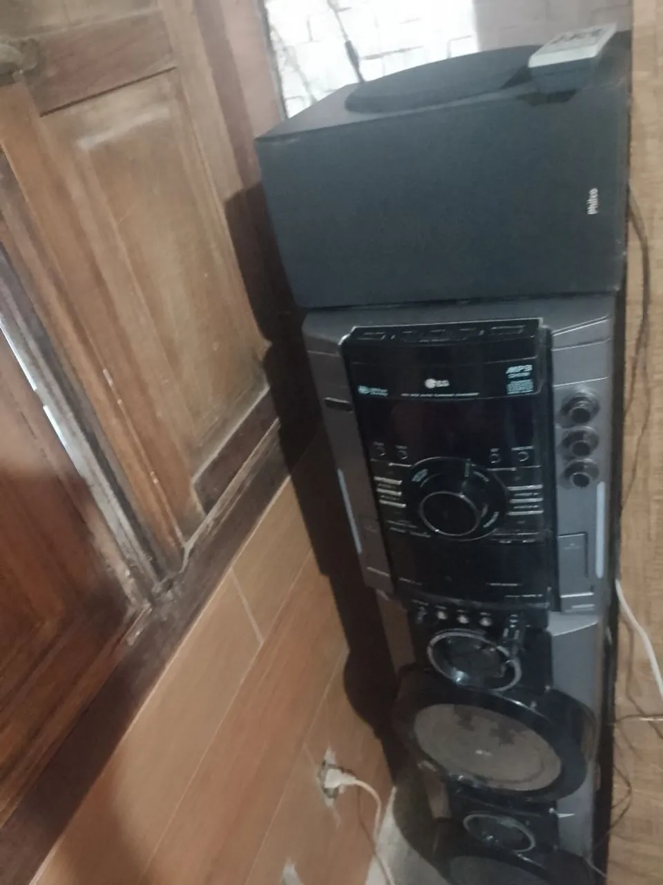 Mini System LG com caixa de som Philco